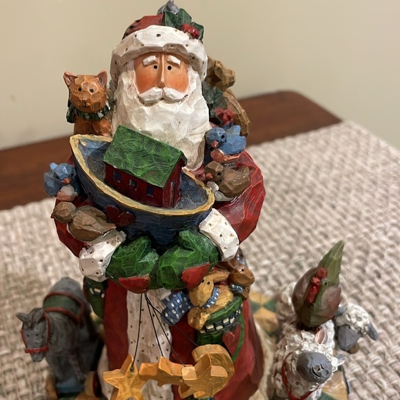 Friendly Folk Santa’s Kingdom Susan Winget - Picture 3 of 9